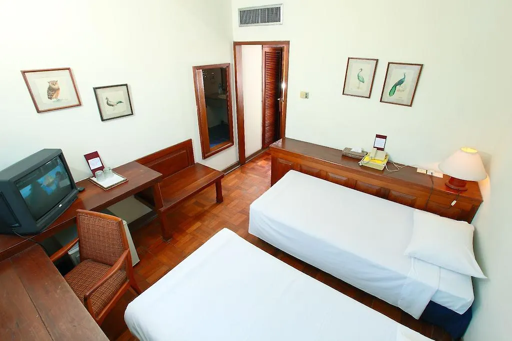 Thamada Hotel Yangon 2*,